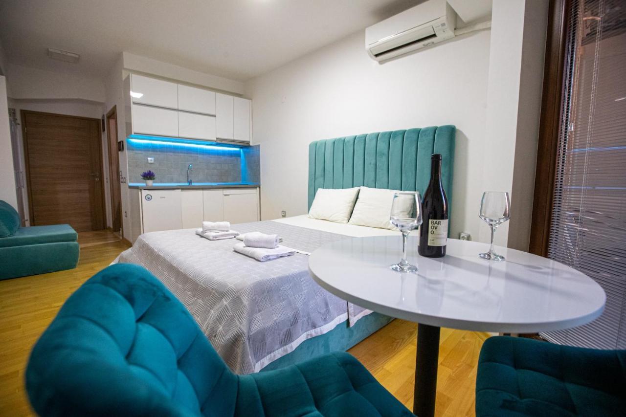 Park Queens Apartments Ochryda Zewnętrze zdjęcie
