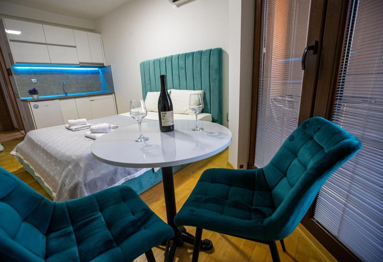 Park Queens Apartments Ochryda Zewnętrze zdjęcie