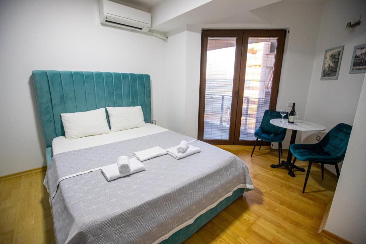 Park Queens Apartments Ochryda Zewnętrze zdjęcie
