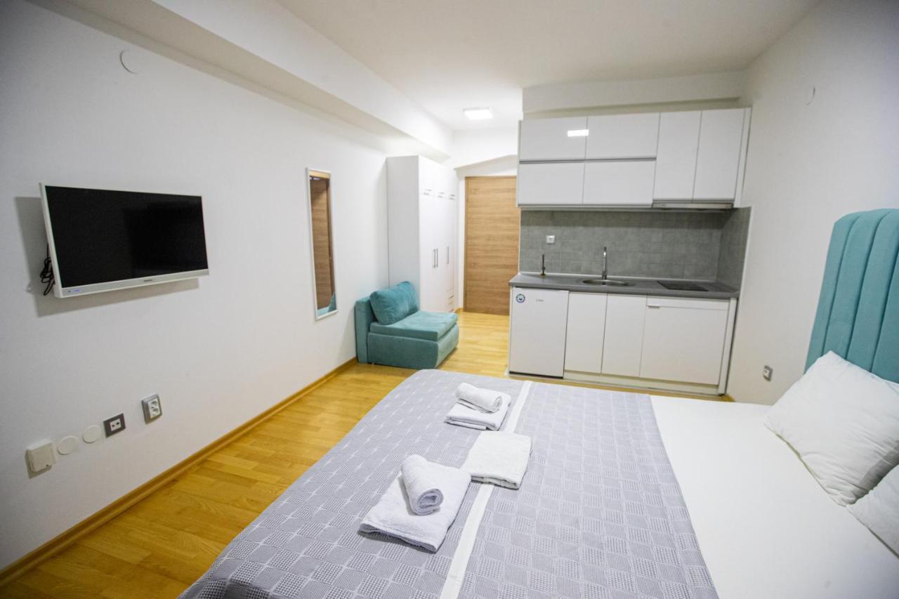 Park Queens Apartments Ochryda Zewnętrze zdjęcie
